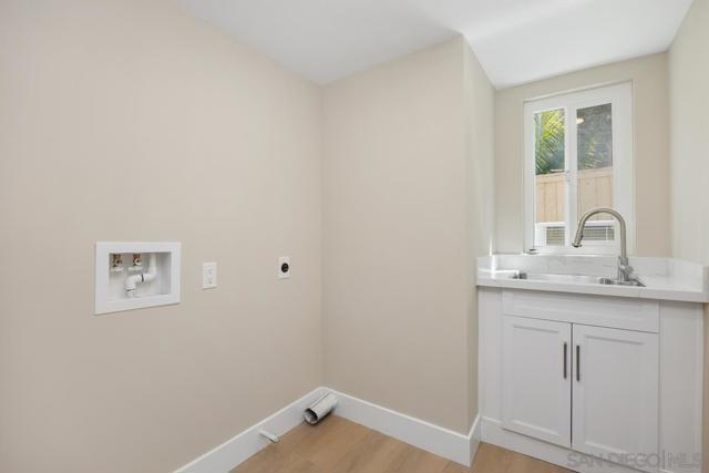 1823 Paseo del Lago, Vista CA: https://media.crmls.org/mediaz/fe5e0eb1-664e-48ab-b09a-d9e9c4c448bd.jpg