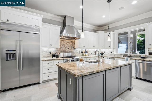 1291 Clover Ln, Walnut Creek CA: https://media.crmls.org/mediaz/fe5e22d6-9d8b-4fd5-83cc-330008d1d711.jpg