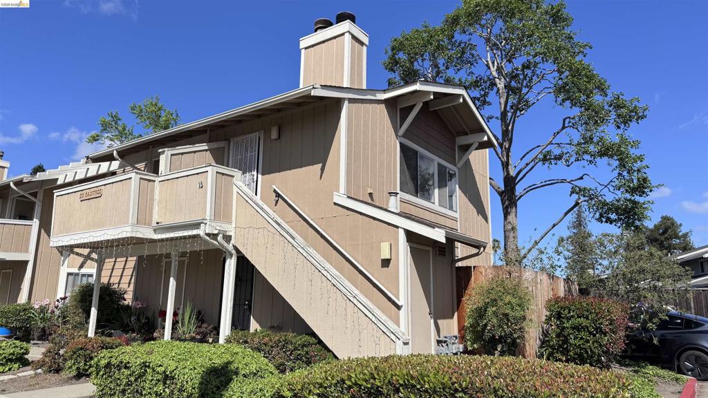 23 Raintree Court #15