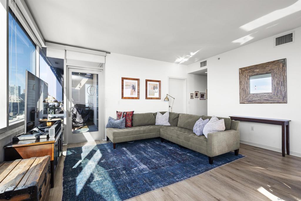 321 10th Ave. - photo 3