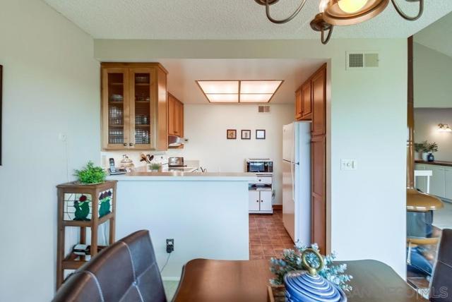 5430 Baltimore Drive Unit 72, La Mesa CA: https://media.crmls.org/mediaz/fe5e53ea-d1cd-4ab2-93ae-d3294f2a9c05.jpg