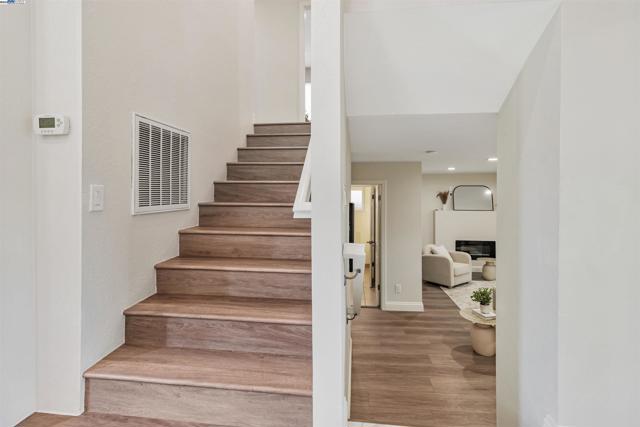 597 Singley Dr, Milpitas CA: https://media.crmls.org/mediaz/fe5e7376-6b2b-480d-b4c6-c1b6d9bfbd2e.jpg