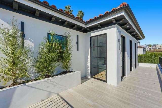 Detail Gallery Image 26 of 52 For 160 N Stanley Dr, Beverly Hills,  CA 90211 - 5 Beds | 5/1 Baths