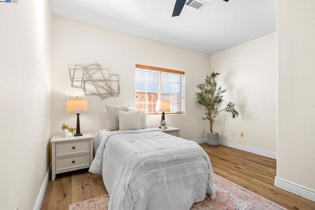 6176 Thomas Ave, Newark CA: https://media.crmls.org/mediaz/fe5ef9a5-aaef-4349-8c80-274ac46b5dfb.jpg