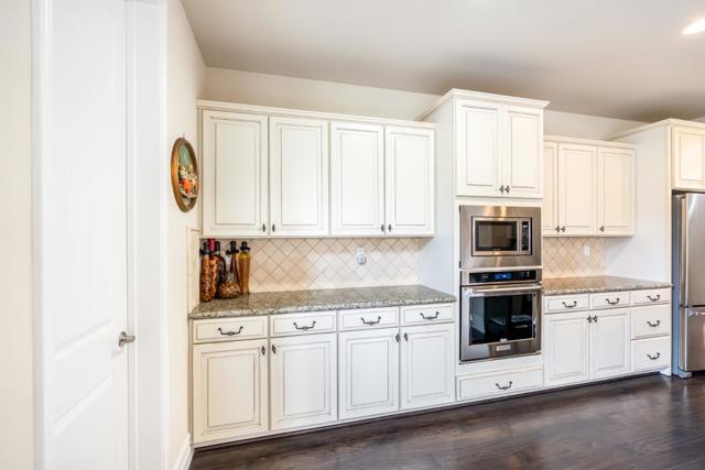 13145 Chamberlain Avenue, Marina CA: https://media.crmls.org/mediaz/fe5f126d-d4bb-4fc7-9b80-7ce1959fba3f.jpg