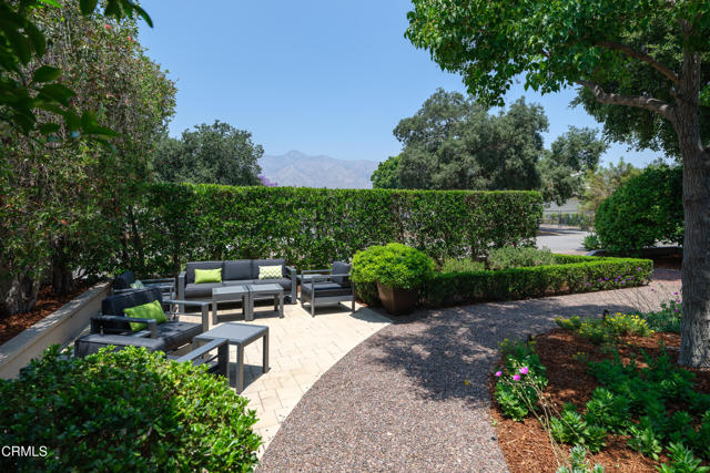 3312 Thorndale Road, Pasadena CA: https://media.crmls.org/mediaz/fe5fecd6-000e-4e52-b773-dfb6197809fd.jpg