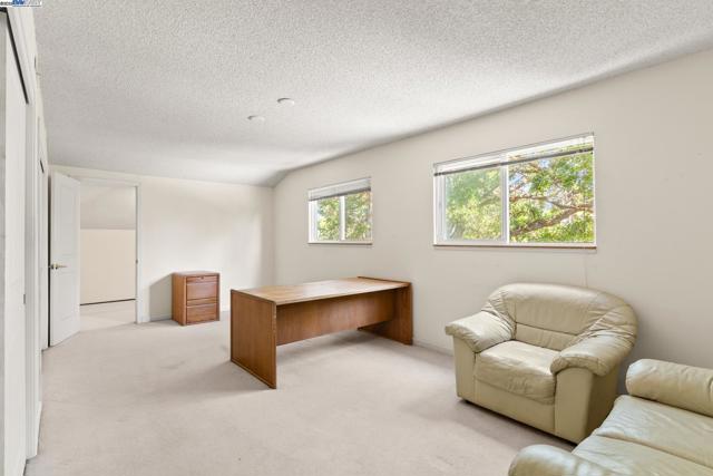 1890 Morello Ave, Pleasant Hill CA: https://media.crmls.org/mediaz/fe618511-49cb-4743-8d23-664d6ff39a00.jpg