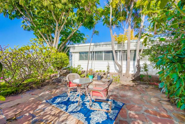 Detail Gallery Image 1 of 1 For 24 Bahia Ln, Oceanside,  CA 92058 - 2 Beds | 2 Baths