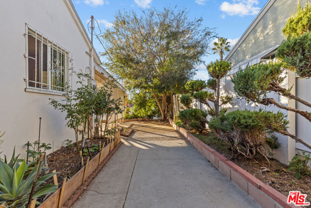 5733 Colfax Avenue, North Hollywood CA: https://media.crmls.org/mediaz/fe625b12-70e1-4857-940f-df05181edc17.jpg