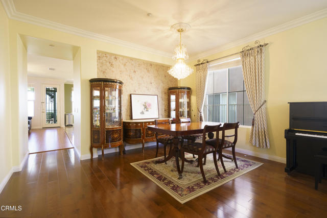 Detail Gallery Image 10 of 52 For 11071 N Tamberly Ln, Los Angeles,  CA 91042 - 4 Beds | 3 Baths