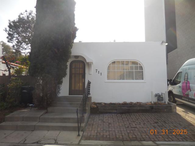 Details for 711 Robinson Avenue, San Diego, CA 92103