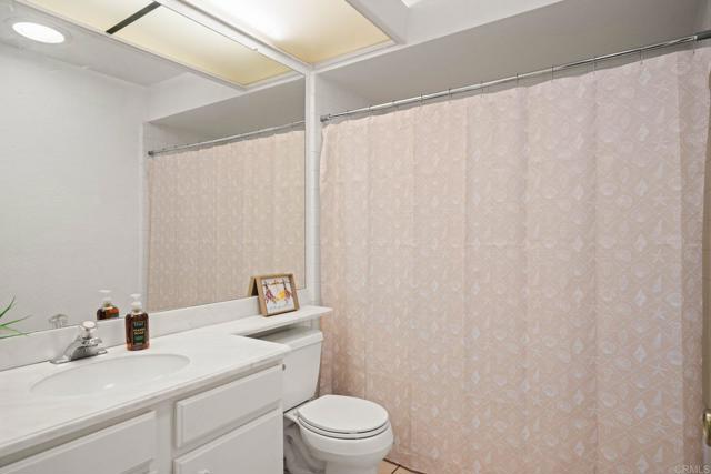 Detail Gallery Image 21 of 43 For 1015 Gleneagles Pl, Vista,  CA 92081 - 2 Beds | 2 Baths