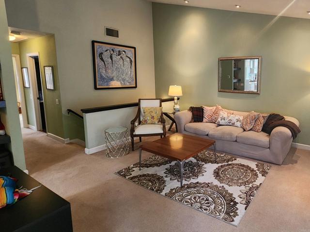 Detail Gallery Image 9 of 30 For 4531 Chateau Deivw, San Diego,  CA 92117 - 2 Beds | 2 Baths