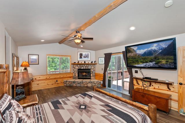 508 Pinewood Court, Big Bear CA: https://media.crmls.org/mediaz/fe6465ec-b117-41b8-b897-1ea666643b61.jpg