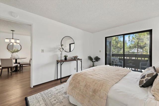 2140 Santa Cruz Avenue, Menlo Park CA: https://media.crmls.org/mediaz/fe652e93-573e-4973-aede-555768660ba0.jpg