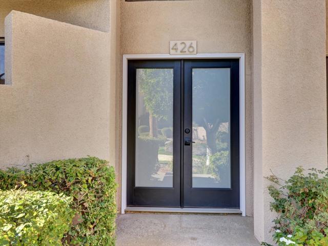 426 Village W Square, Palm Springs CA: https://media.crmls.org/mediaz/fe65ea4c-6eaa-42e4-88e8-9e0df588e99c.jpg