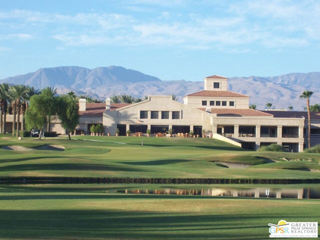 610 Vista Lago Circle, Palm Desert, CA 92211