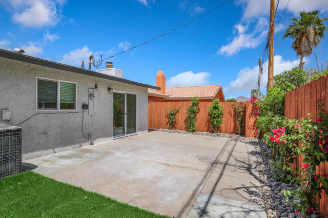 53110 Avenida Ramirez, La Quinta CA: https://media.crmls.org/mediaz/fe6788fa-bde8-43dd-97d3-fc6ef09edf9f.jpg