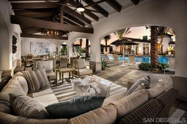 4706 Chase Ct, Carlsbad CA: https://media.crmls.org/mediaz/fe683b24-16aa-4f9f-8f84-49e1757473e1.jpg