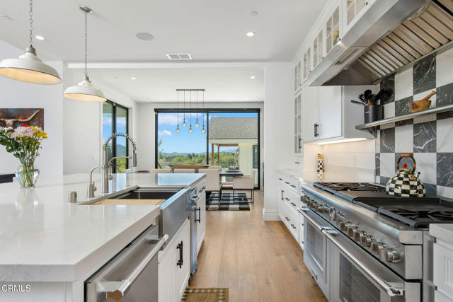 Detail Gallery Image 18 of 72 For 1649 Hauser Cir, Thousand Oaks,  CA 91362 - 6 Beds | 8 Baths