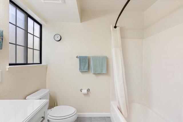 241 Quail Run Court, Monterey CA: https://media.crmls.org/mediaz/fe68ccdf-5140-46e0-9fb1-b995e92b6e38.jpg