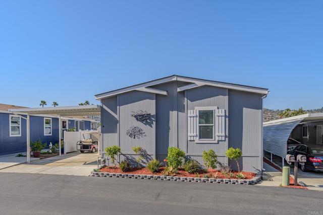 Detail Gallery Image 1 of 1 For 4650 Dulin Rd #74,  Fallbrook,  CA 92028 - 3 Beds | 2 Baths