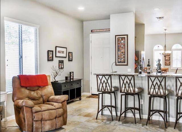 81690 Avenida Alturas, Indio CA: https://media.crmls.org/mediaz/fe69ad96-9aa4-4dc4-beee-f953e7696ba6.jpg