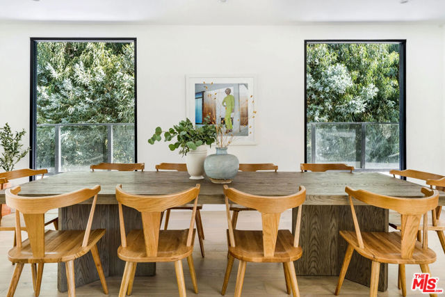2600 Zorada Drive, Los Angeles CA: https://media.crmls.org/mediaz/fe6ad68a-c58b-4237-bfe1-1f7cca8d899c.jpg