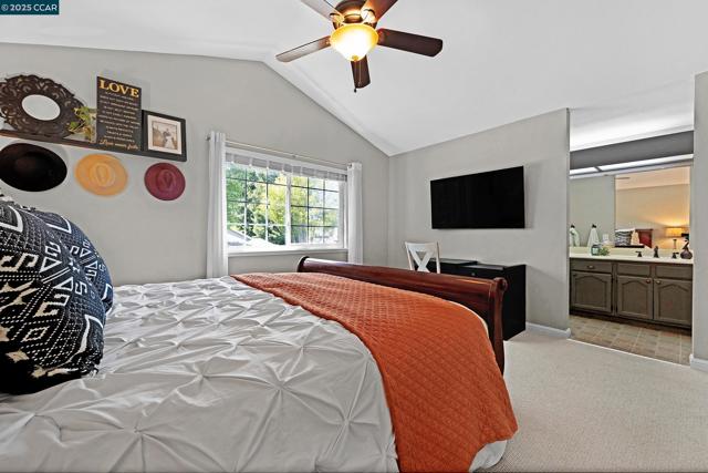 60 Rainbow Cir, Danville CA: https://media.crmls.org/mediaz/fe6b5870-de35-4c7d-8953-06e691898a94.jpg