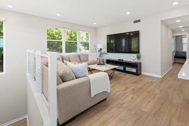 Image 10 of 33 For 2706 Via Alta Place