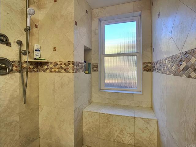 Image 22 of 30 For 10252 Oak Grove Dr