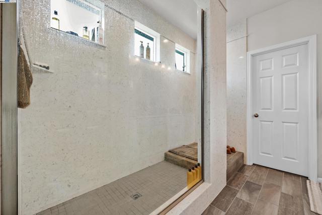 268 Coolcrest Dr, Oakley CA: https://media.crmls.org/mediaz/fe6c1a88-3fdb-4d19-9f7d-ece29b0f8b38.jpg