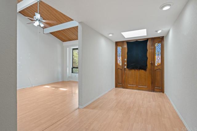Detail Gallery Image 7 of 75 For 1975 Belmore Ct, El Cajon,  CA 92020 - 5 Beds | 3 Baths