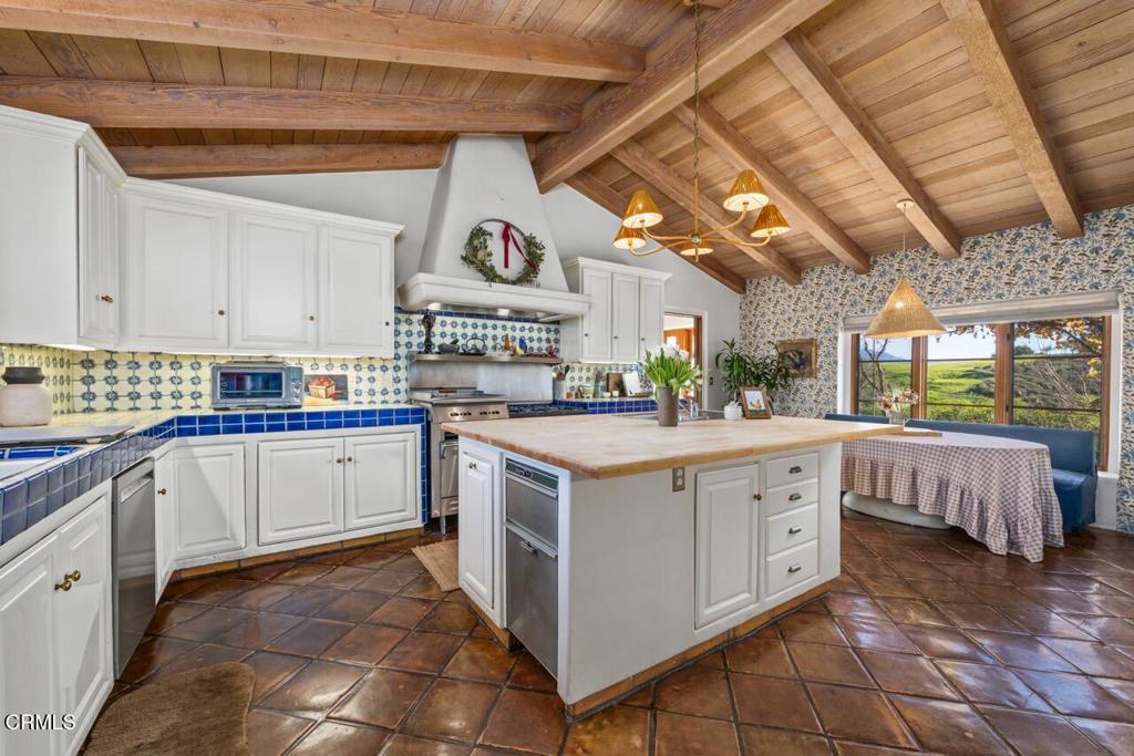 MLS #V1-33911 image #17