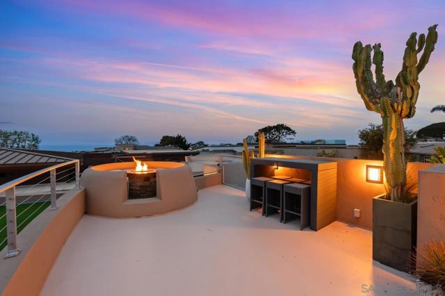 773 E Solana Circle, Solana Beach CA: https://media.crmls.org/mediaz/fe6d5a30-a896-4826-81e9-160f95ef93e5.jpg