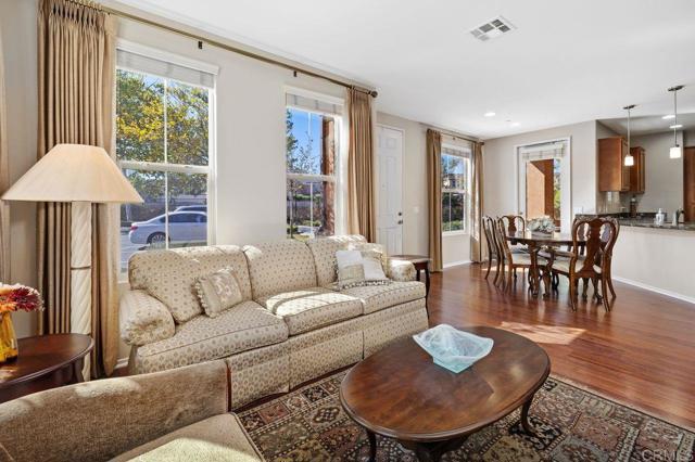 Detail Gallery Image 8 of 42 For 11130 Taloncrest Way Unit 11, San Diego,  CA 92126 - 3 Beds | 2 Baths