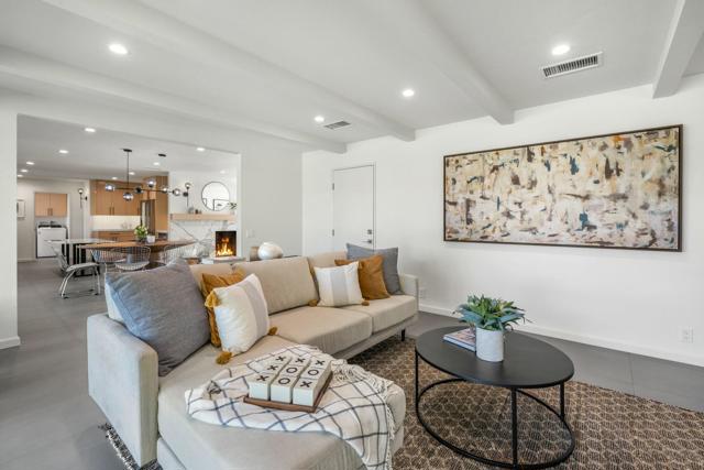 75322 Desert Park Drive, Indian Wells CA: https://media.crmls.org/mediaz/fe6ed1f6-1bdb-4774-9441-a07d891645e3.jpg