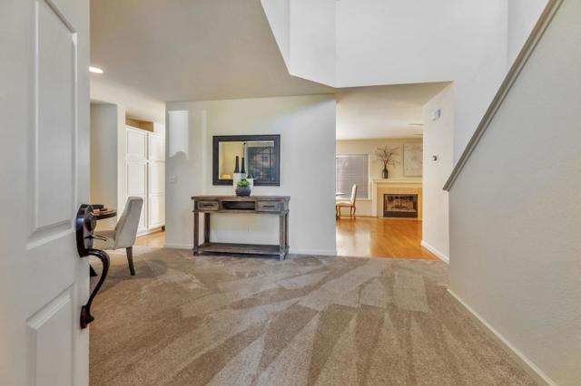 9642 Eagle Hills Way, Gilroy CA: https://media.crmls.org/mediaz/fe70497a-4d04-4594-a95a-2198fad93169.jpg