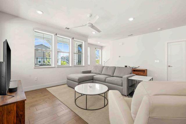 8629 Seawind Way, Newark CA: https://media.crmls.org/mediaz/fe7094de-ff24-40b1-b88e-cf69c1aa83d9.jpg