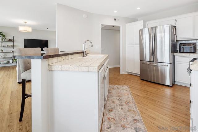 2414 Front St, San Diego CA: https://media.crmls.org/mediaz/fe70d178-dd70-467d-96e3-2ec1e687de2f.jpg