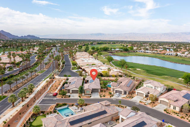 80034 Champions Way, La Quinta CA: https://media.crmls.org/mediaz/fe7119a0-f773-41a1-b3ba-26d295de9173.jpg
