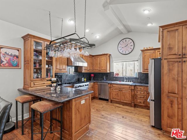 520 Elena Avenue, Redondo Beach, California 90277, 4 Bedrooms Bedrooms, ,2 BathroomsBathrooms,Residential,For Sale,Elena,25537523