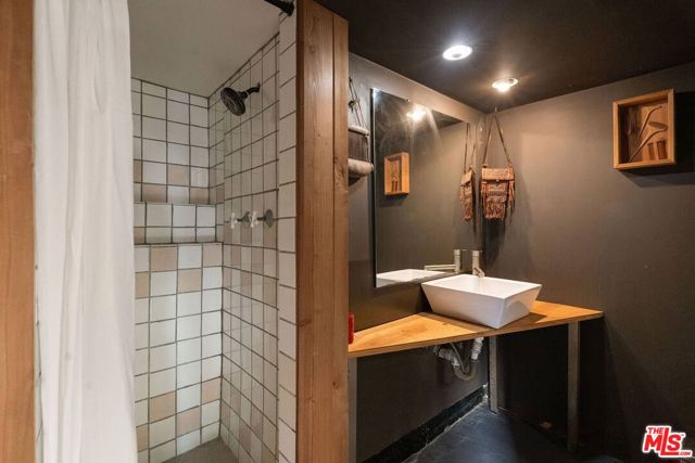 3130 Isabel, Los Angeles CA: https://media.crmls.org/mediaz/fe71bbd6-9250-43fa-a7da-69b8e3b8bb0a.jpg