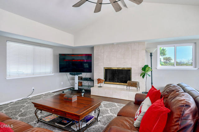 2207 Terra Bella Lane, Camarillo CA: https://media.crmls.org/mediaz/fe71e723-6b2e-4b1b-8de2-66301db58bfa.jpg