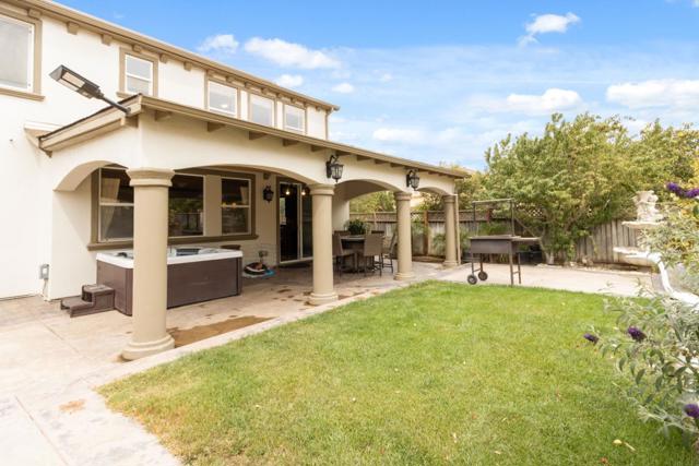 209 Sirrah Way, Greenfield CA: https://media.crmls.org/mediaz/fe71fe95-5cf6-4955-a7c2-5ac422bd5430.jpg