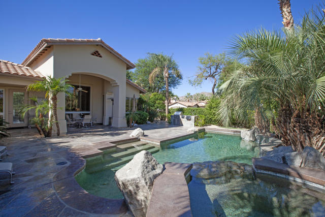 78700 Cabrillo Way, La Quinta CA: https://media.crmls.org/mediaz/fe723820-14b1-4a6f-ab4c-0ca9bc016865.jpg