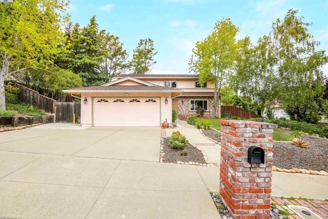 11868 Bloomington Way, Dublin CA: https://media.crmls.org/mediaz/fe73ac8c-36f6-419d-bf42-22169750add4.jpg