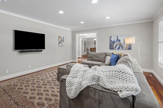 1834 Hicks, San Jose CA: https://media.crmls.org/mediaz/fe7411e5-089e-4965-a505-5c6eaf165b8d.jpg