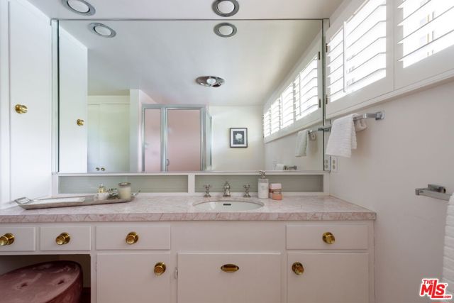 5 Caballeros Road, Rolling Hills, California 90274, 2 Bedrooms Bedrooms, ,3 BathroomsBathrooms,Residential,Sold,Caballeros,25585033