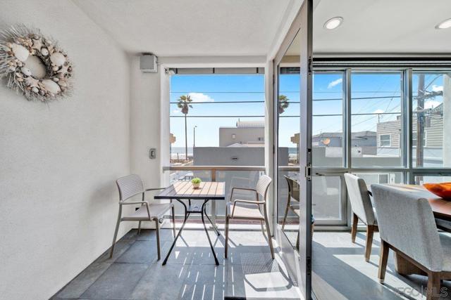 710 Verona Court, San Diego CA: https://media.crmls.org/mediaz/fe753d9a-bf05-4963-b30b-1bf8b9aca03c.jpg